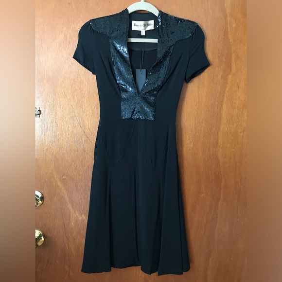 NWT Jasmine Di Milo Fluorine Black Silk Georgette Sequined Dress, Size 2 - Picture 5 of 13